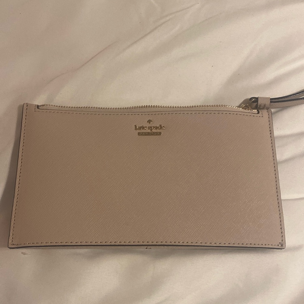 KATE SPADE TAN WRISTLET CLUTCH NWOT